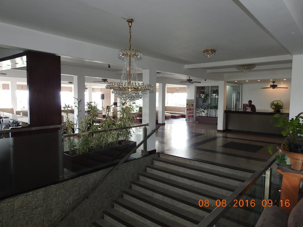 Hotel Topaz Kandy Kültér fotó
