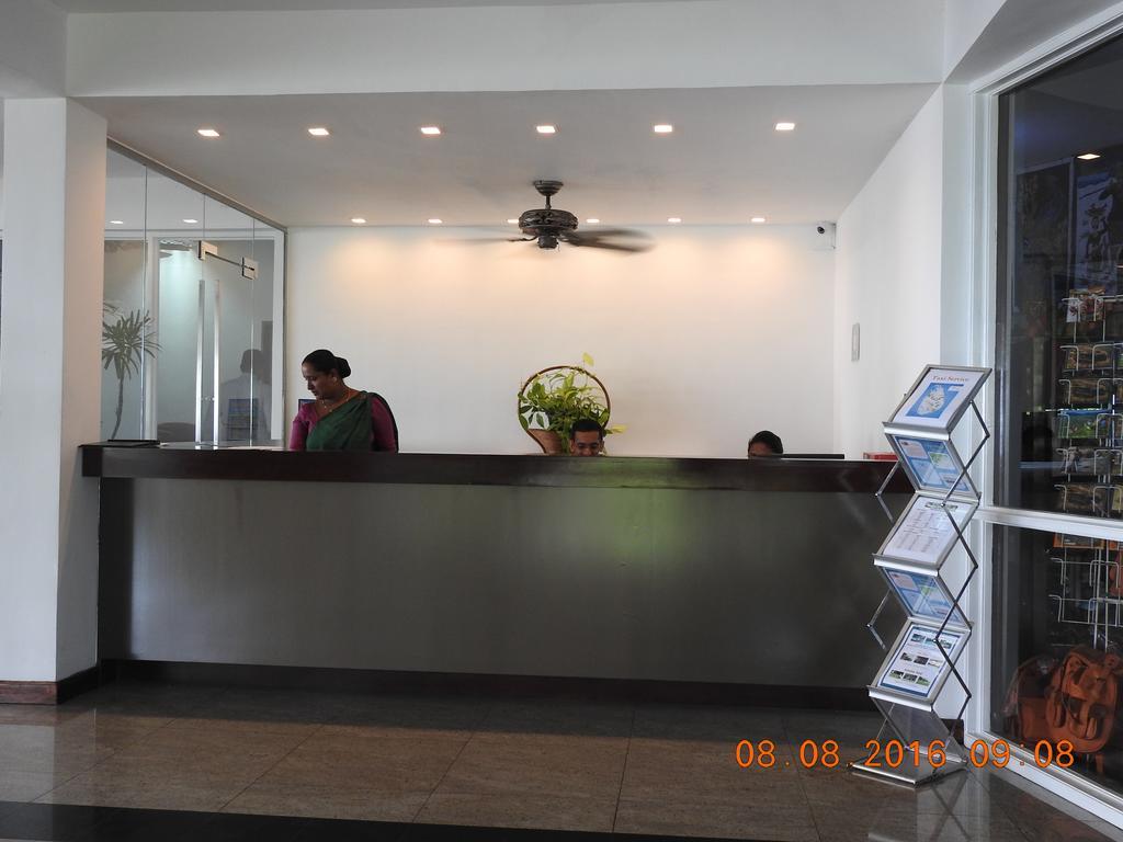 Hotel Topaz Kandy Kültér fotó