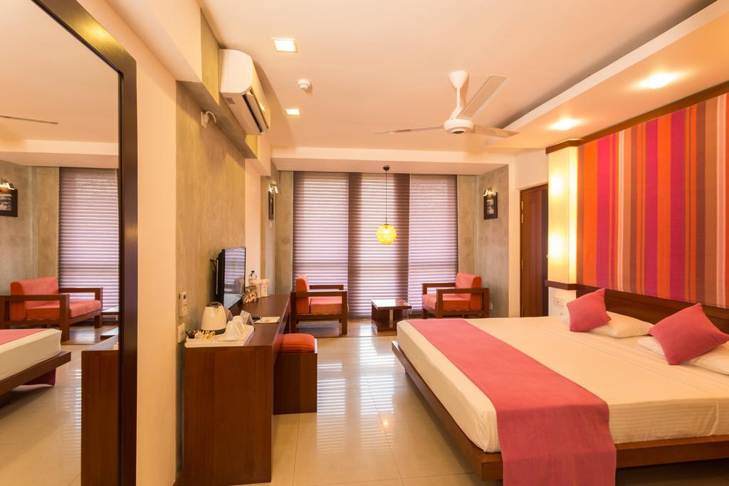 Hotel Topaz Kandy Kültér fotó