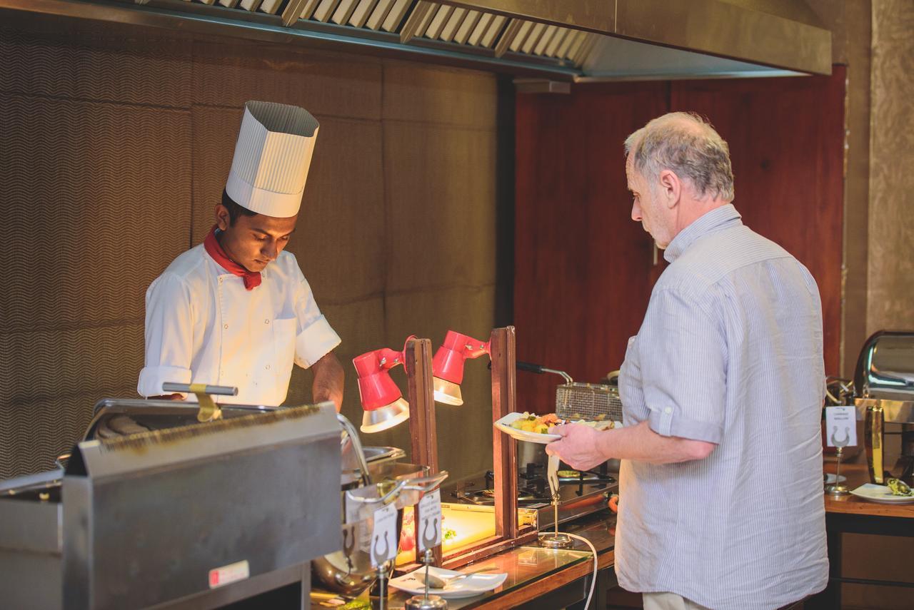 Hotel Topaz Kandy Kültér fotó